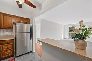 715 W Central Rd, Mount Prospect, IL 60056 - Photo 11