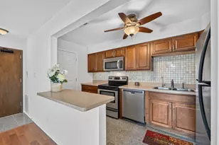 715 W Central Rd, Mount Prospect, IL 60056 - Photo 7