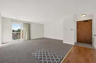 715 W Central Rd, Mount Prospect, IL 60056 - Photo 5