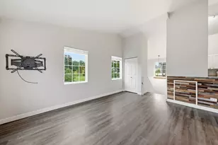 125 Silverstone Dr, Carpentersville, IL 60110 - Photo 5