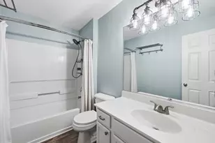 125 Silverstone Dr, Carpentersville, IL 60110 - Photo 13