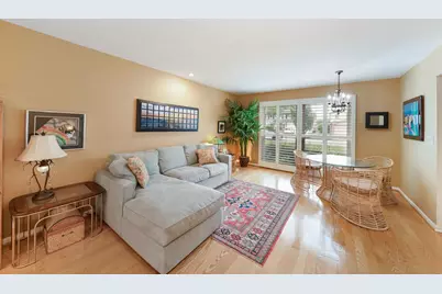1170 Green Knolls Drive, Buffalo Grove, IL 60089 - Photo 5