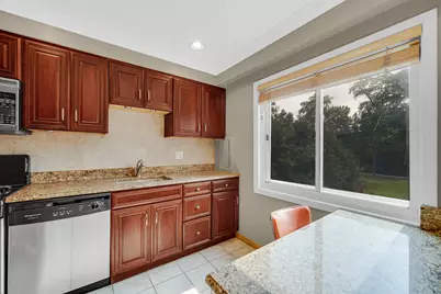 662 Carriage Hill Drive, Glenview, IL 60025 - Photo 15