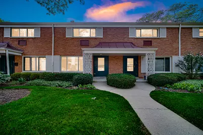 662 Carriage Hill Drive, Glenview, IL 60025 - Photo 1