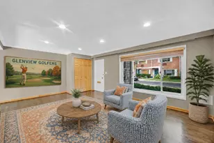 662 Carriage Hill Dr, Glenview, IL 60025 - Photo 9
