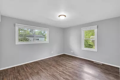 2402 W Kirby Avenue, Champaign, IL 61821 - Photo 13