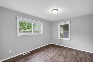 2402 W Kirby Ave, Champaign, IL 61821 - Photo 15