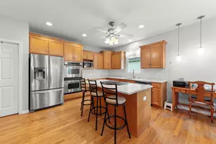 2168 Whitetail Dr, Aurora, IL 60503 - Photo 9