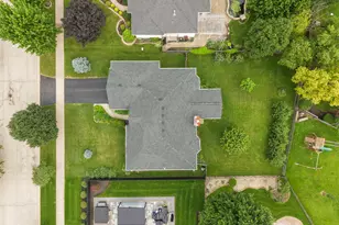 2168 Whitetail Dr, Aurora, IL 60503 - Photo 31