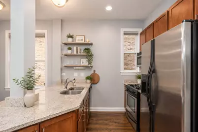 2335 W Iowa Street #1R, Chicago, IL 60622 - Photo 9