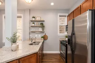 2335 W Iowa St, Chicago, IL 60622 - Photo 9