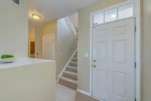 321 Grand Ridge Rd, Saint Charles, IL 60175 - Photo 3