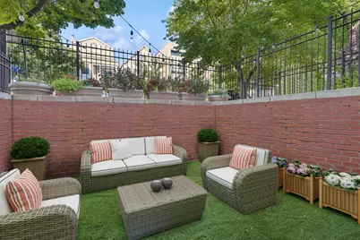 3233 N Racine Avenue #1, Chicago, IL 60657 - Photo 23