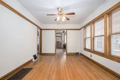 5024 W Nelson Street, Chicago, IL 60641 - Photo 7