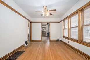 5024 W Nelson St, Chicago, IL 60641 - Photo 7