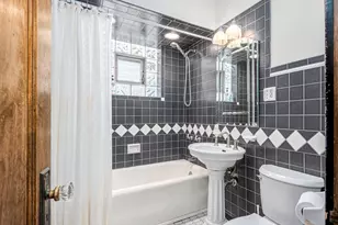 5024 W Nelson St, Chicago, IL 60641 - Photo 9