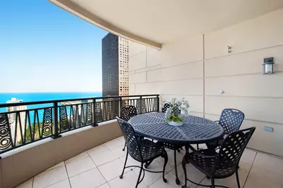 800 N Michigan Avenue #4201, Chicago, IL 60611 - Photo 23