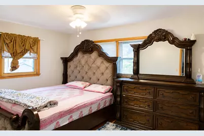 2201 Pine Street, Des Plaines, IL 60018 - Photo 9