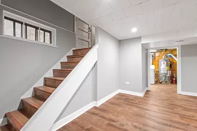 10231 S Rhodes Avenue, Chicago, IL 60628 - Photo 19