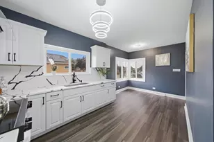 6601 S Francisco Ave, Chicago, IL 60629 - Photo 9