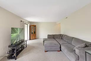 508 Waters Edge Dr, McHenry, IL 60050 - Photo 5