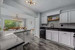 2134 Aberdeen Ct, Hanover Park, IL 60133 - Photo 7