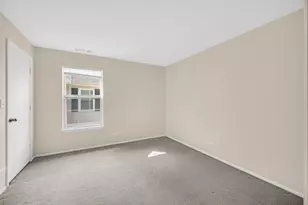 1914 Quaker Hollow Ln, Streamwood, IL 60107 - Photo 15