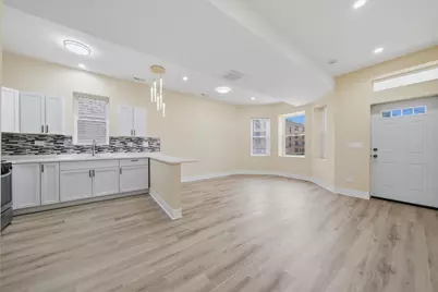 4532 W Maypole Avenue, Chicago, IL 60624 - Photo 5