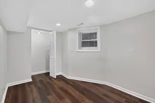 3023 W Wellington Ave, Chicago, IL 60618 - Photo 17