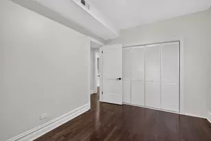 3023 W Wellington Ave, Chicago, IL 60618 - Photo 9