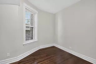 3023 W Wellington Ave, Chicago, IL 60618 - Photo 5