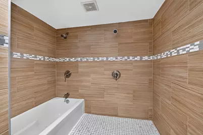 3023 W Wellington Avenue #1, Chicago, IL 60618 - Photo 11