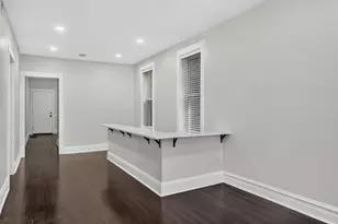 3023 W Wellington Ave, Chicago, IL 60618 - Photo 13
