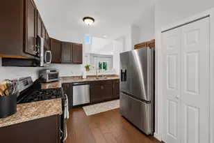 9135 Mansfield Dr, Tinley Park, IL 60487 - Photo 13