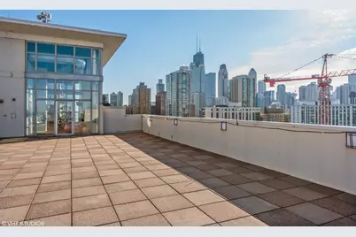 230 W Division Street #1404, Chicago, IL 60610 - Photo 13