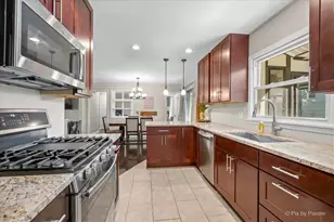 43 Grange Rd, Elk Grove Village, IL 60007 - Photo 5