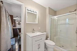 43 Grange Rd, Elk Grove Village, IL 60007 - Photo 9