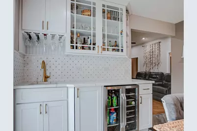 717 Roberts Road, Winthrop Harbor, IL 60096 - Photo 15