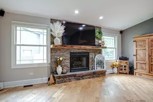 717 Roberts Rd, Winthrop Harbor, IL 60096 - Photo 19