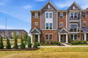 256 Warren Ln, Schaumburg, IL 60193 - Photo 1