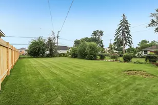 9226 Crescent Dr, Franklin Park, IL 60131 - Photo 17