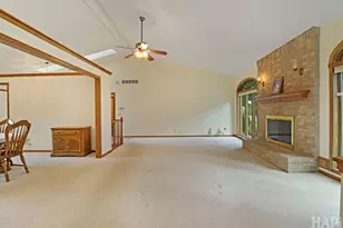 2215 N Elmkirk Park, McHenry, IL 60051 - Photo 9