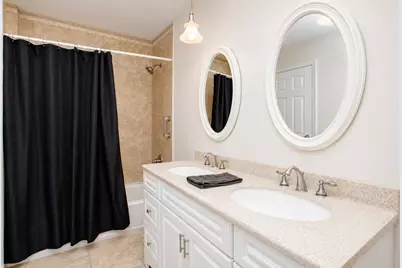 3006 S Elder Lane, Holiday Hills, IL 60051 - Photo 7