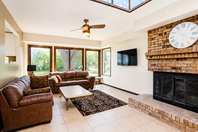 3006 S Elder Lane, Holiday Hills, IL 60051 - Photo 5