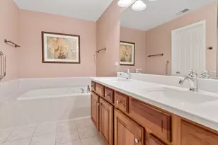 1204 Ashbrook Ct, Darien, IL 60561 - Photo 23