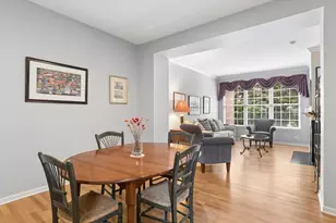 1204 Ashbrook Ct, Darien, IL 60561 - Photo 9