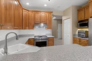 1204 Ashbrook Ct, Darien, IL 60561 - Photo 17