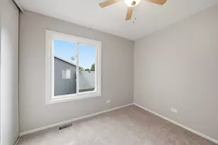 1140 Brunswick Ln, Aurora, IL 60504 - Photo 11