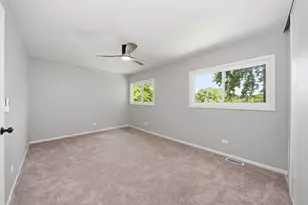 1140 Brunswick Ln, Aurora, IL 60504 - Photo 17