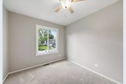 1140 Brunswick Lane, Aurora, IL 60504 - Photo 13